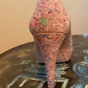 Vince Camuto cork confetti heels size 5